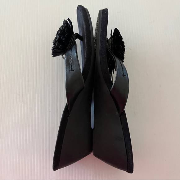 Anne Klein Catrin Black Flower Puff Slip On Thong Wedge Heel Sandal 7 - Picture 8 of 10